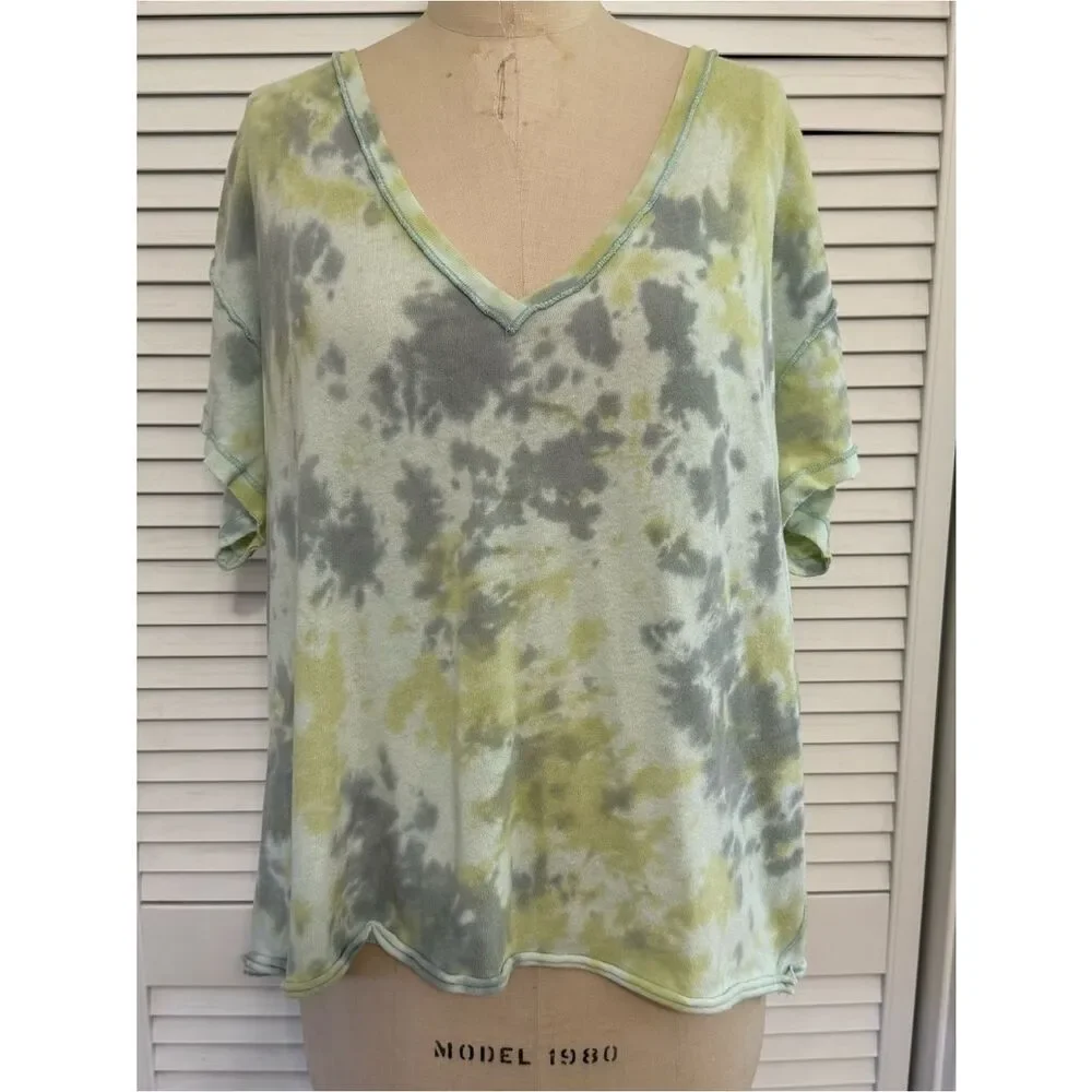 We The Free Light Green and Gray Tie-Dye V-Neck Sweatshirt